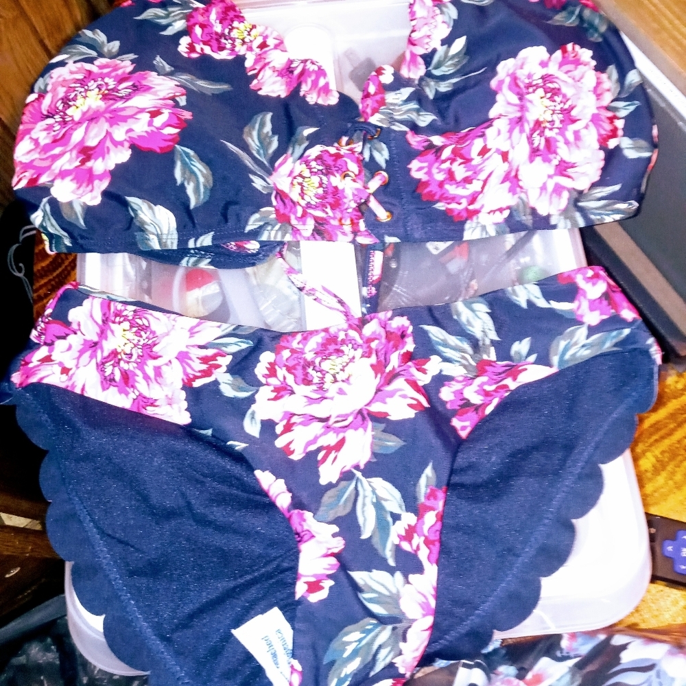 Shade & Shore 2 pc navy with pink floral
